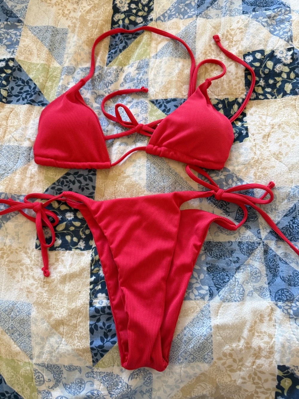 Women’s Red Ribbed Tie-Side Bikini Set
